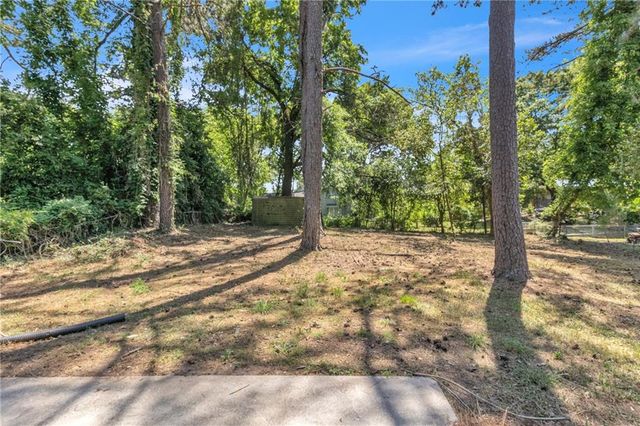 1336 Stoneham Court, Atlanta, GA 30349