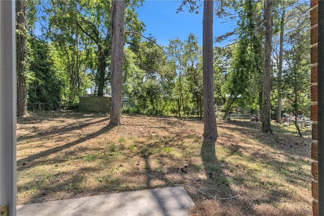 1336 Stoneham Court, Atlanta, GA 30349