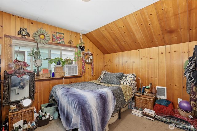 305 S 35th Street, Tacoma, WA 98418