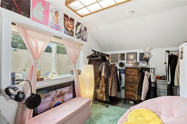 305 S 35th Street, Tacoma, WA 98418