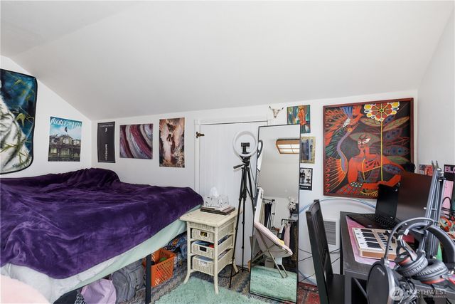 305 S 35th Street, Tacoma, WA 98418