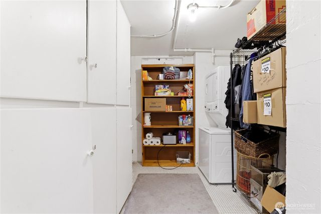 305 S 35th Street, Tacoma, WA 98418