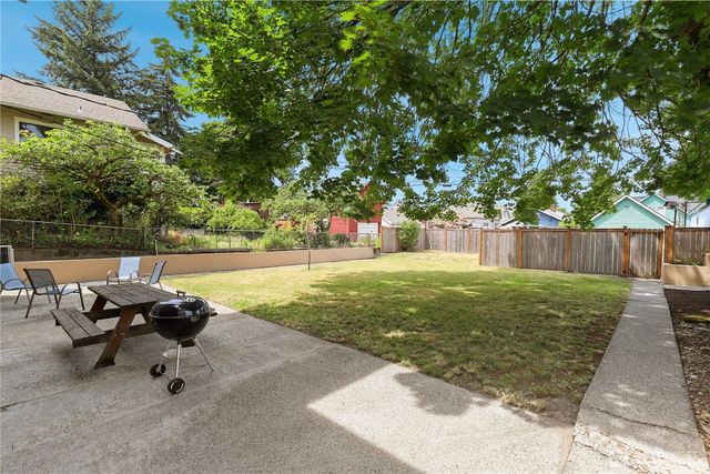 305 S 35th Street, Tacoma, WA 98418