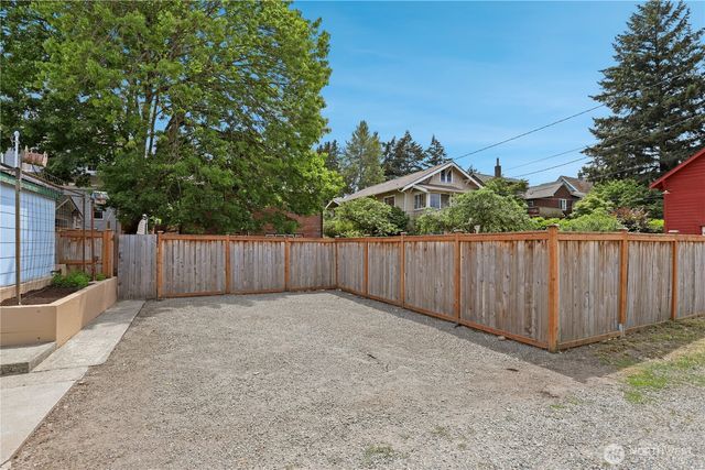 305 S 35th Street, Tacoma, WA 98418