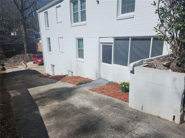 5 Burbank Drive SW, Atlanta, GA 30314