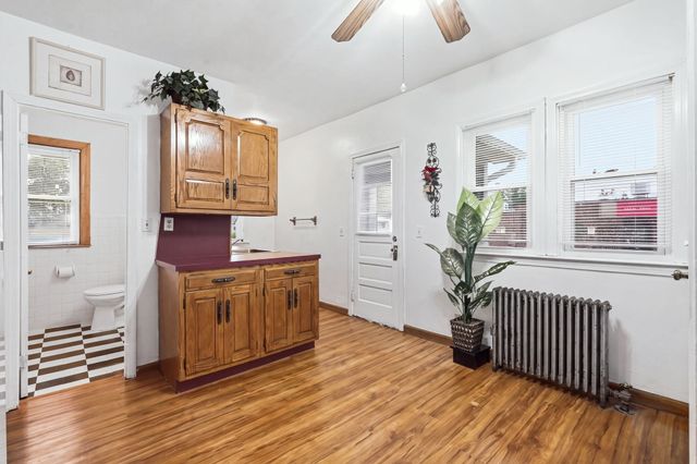 1774 Carew St, Springfield, MA 01104