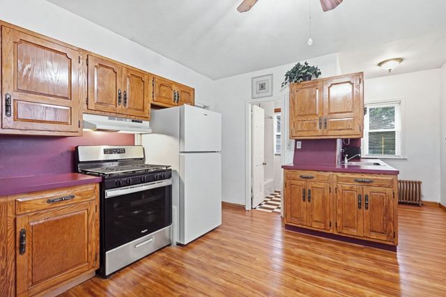 1774 Carew St, Springfield, MA 01104