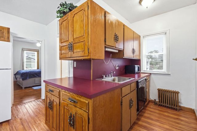 1774 Carew St, Springfield, MA 01104