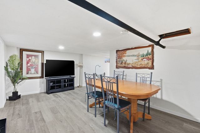 1774 Carew St, Springfield, MA 01104