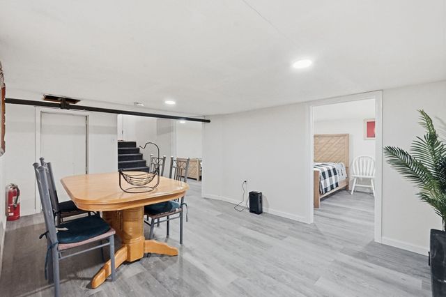 1774 Carew St, Springfield, MA 01104
