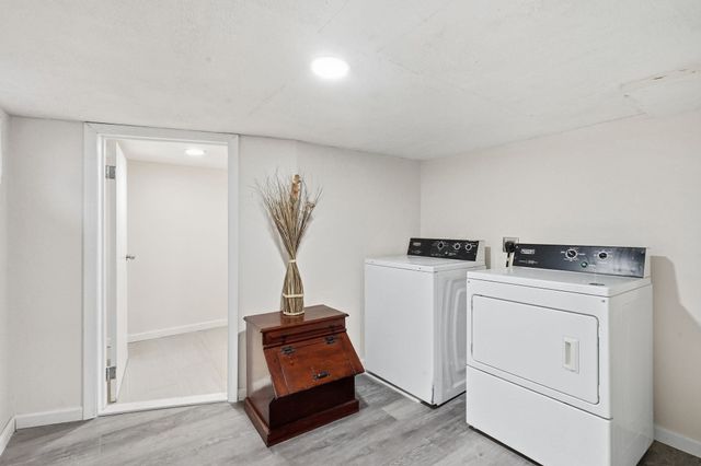 1774 Carew St, Springfield, MA 01104