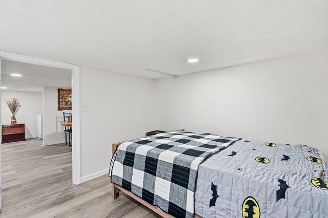 1774 Carew St, Springfield, MA 01104
