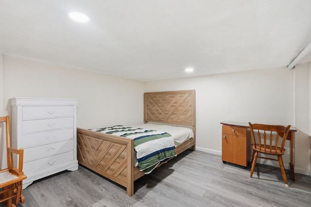 1774 Carew St, Springfield, MA 01104