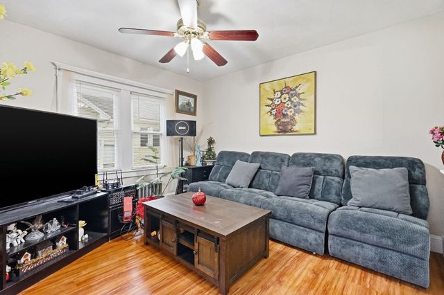1774 Carew St, Springfield, MA 01104