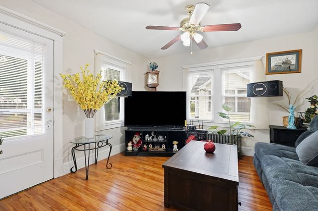 1774 Carew St, Springfield, MA 01104