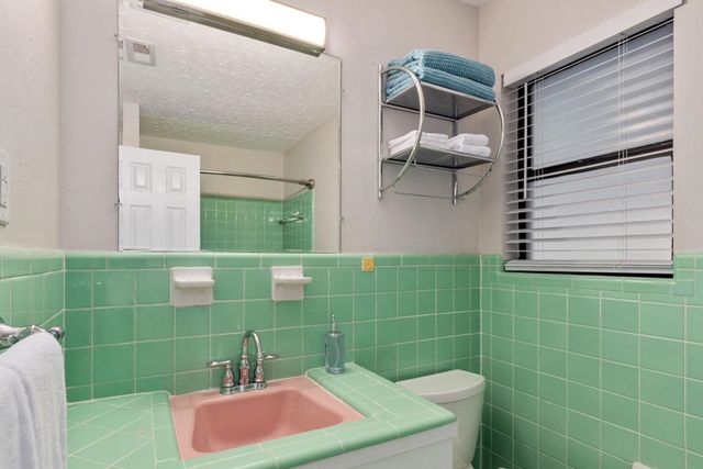 1501 Ronne Drive, Irving, TX 75060