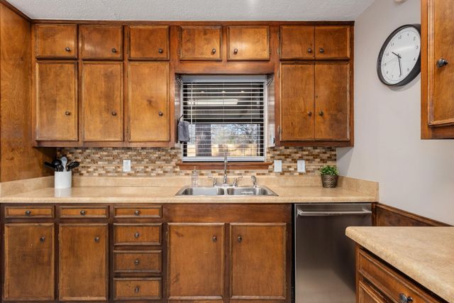 1501 Ronne Drive, Irving, TX 75060