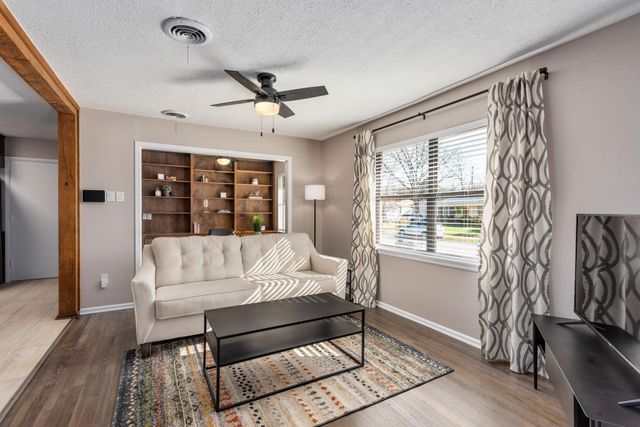 1501 Ronne Drive, Irving, TX 75060
