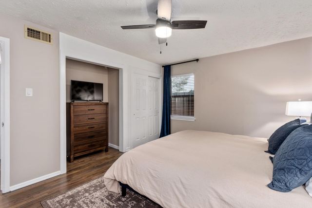 1501 Ronne Drive, Irving, TX 75060