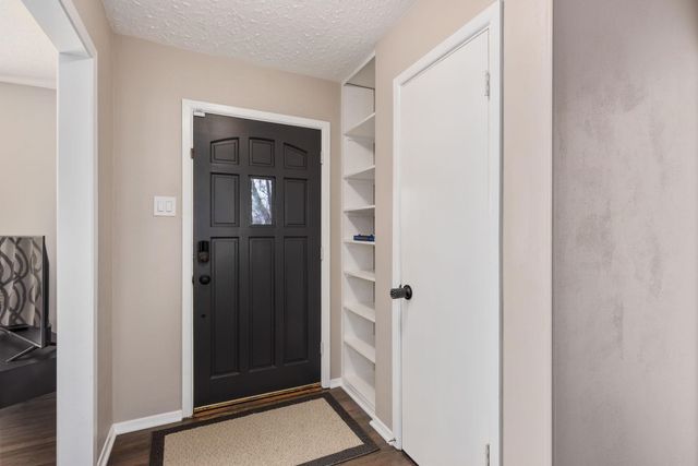 1501 Ronne Drive, Irving, TX 75060