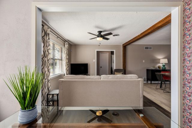1501 Ronne Drive, Irving, TX 75060