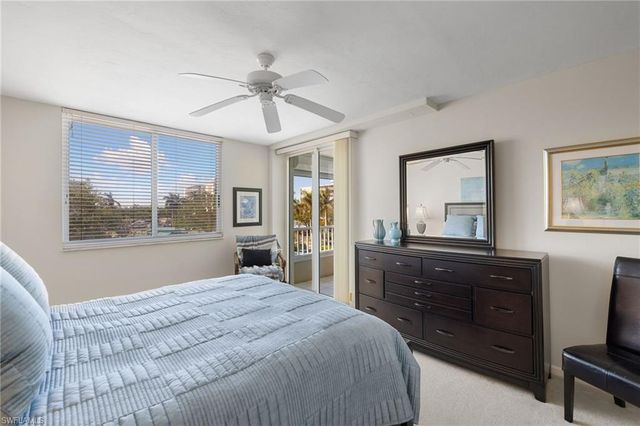 25 Bluebill AVE A-204, Naples, FL 34108