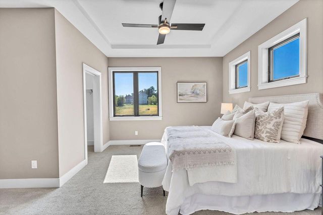 W188N5040 Red Crown TRAIL, Menomonee Falls, WI 53051