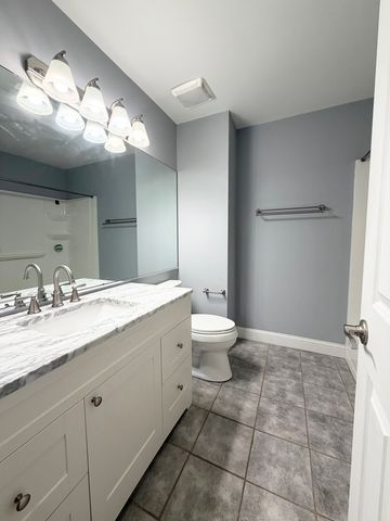 345 Gregory Street, Aurora, IL 60504