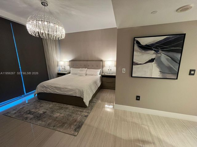 200 Biscayne Boulevard Way 4404, Miami, FL 33131