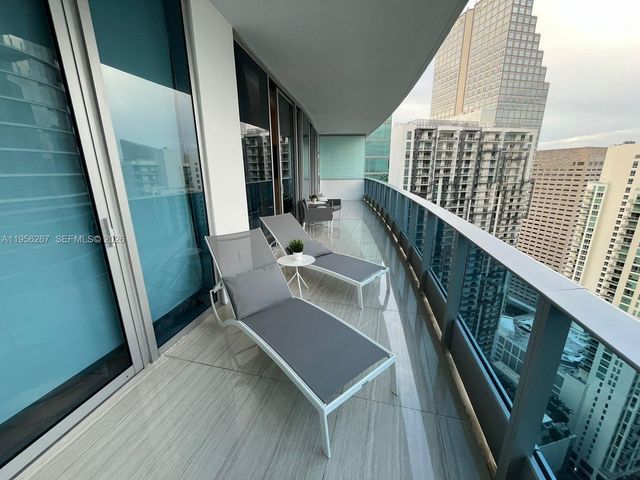 200 Biscayne Boulevard Way 4404, Miami, FL 33131