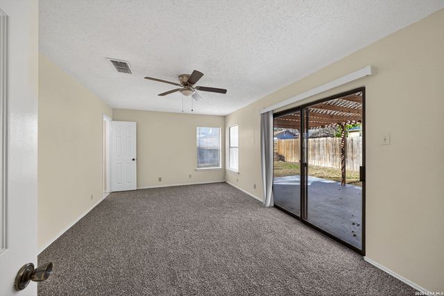 727 CYPRESSBROOK DR, San Antonio, TX 78245