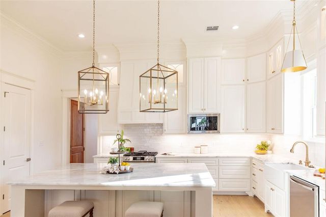 2242 Nikal Drive, Lake Charles, LA 70605