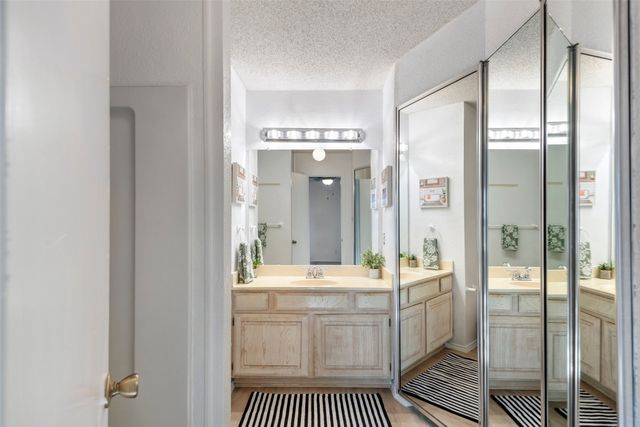 1010 Blue Jay Drive, Mansfield, TX 76063