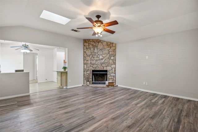 1010 Blue Jay Drive, Mansfield, TX 76063