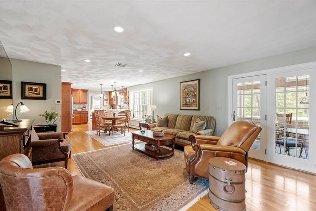 42 Canterbury Street, Andover, MA 01810