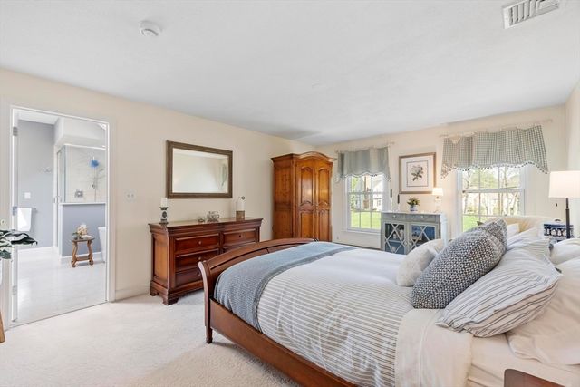 42 Canterbury Street, Andover, MA 01810