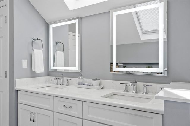 42 Canterbury Street, Andover, MA 01810