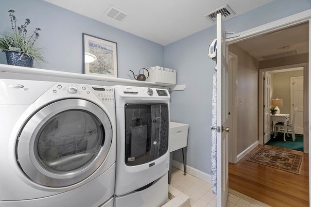 42 Canterbury Street, Andover, MA 01810