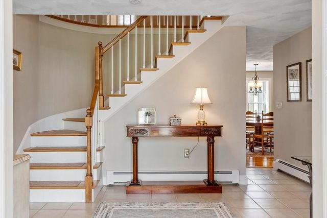 42 Canterbury Street, Andover, MA 01810