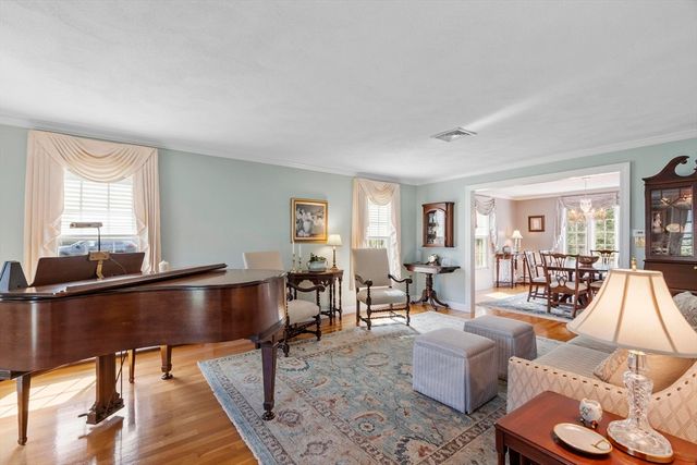 42 Canterbury Street, Andover, MA 01810