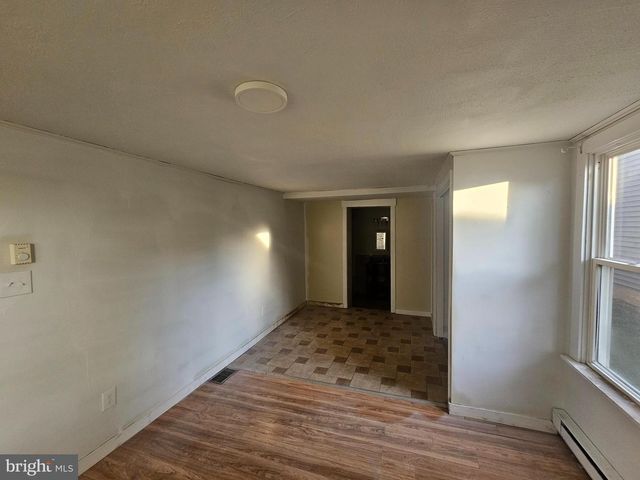 206 E CHURCH ST, Freeburg, PA 17827