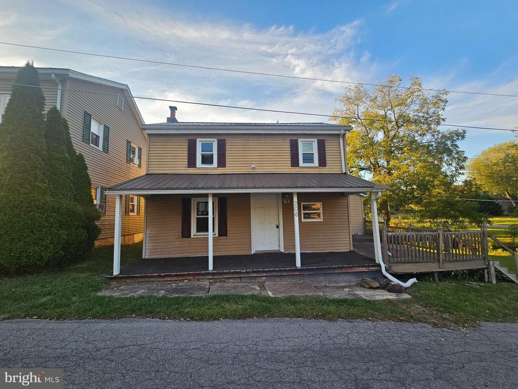 206 E CHURCH ST, Freeburg, PA 17827