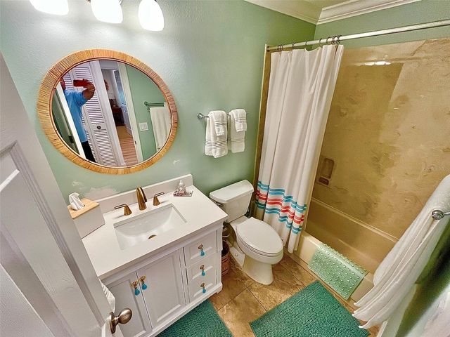 4005 OAKLEY GREENE 19, Sarasota, FL 34235