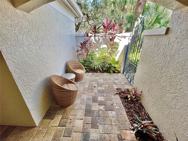 4005 OAKLEY GREENE 19, Sarasota, FL 34235