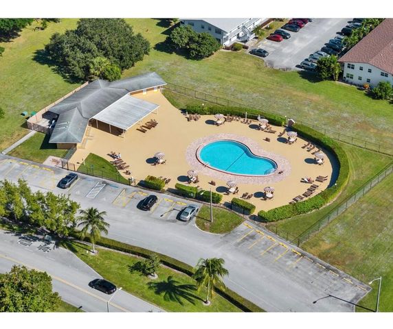 209 Northampton K K, West Palm Beach, FL 33417