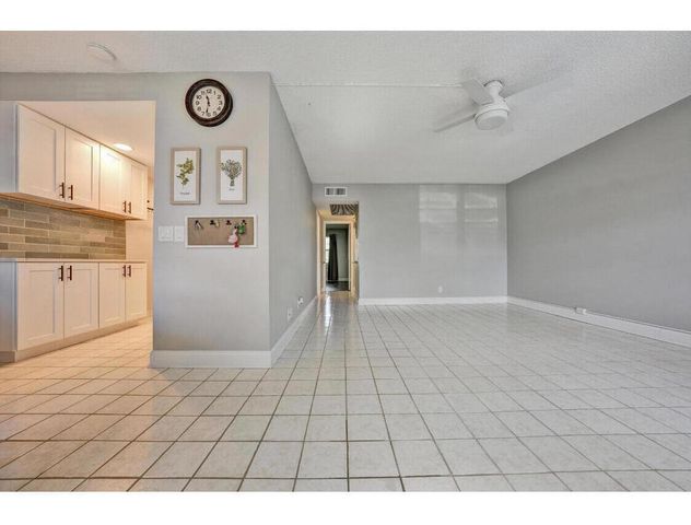 209 Northampton K K, West Palm Beach, FL 33417