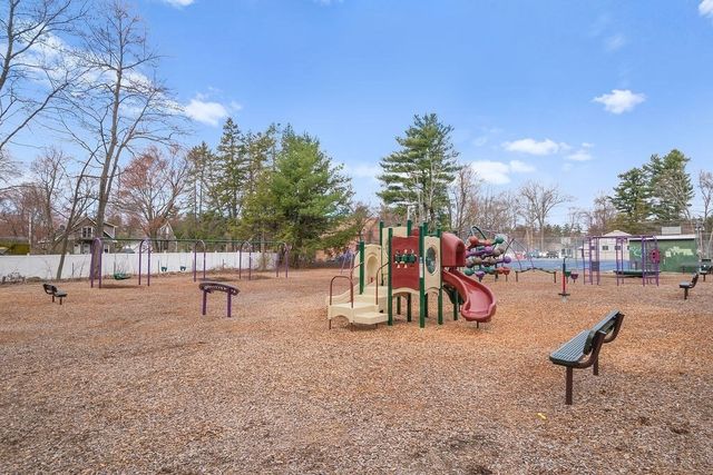 40 Pierce, Lunenburg, MA 01462