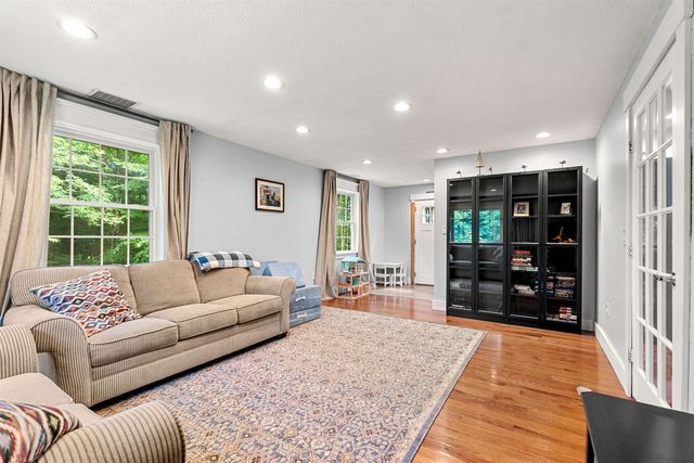 61 Sofia Way, Nottingham, NH 03290
