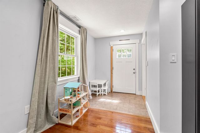 61 Sofia Way, Nottingham, NH 03290