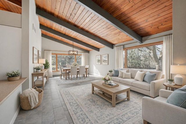 W335N5392 Wedgewood DRIVE, Nashotah, WI 53058